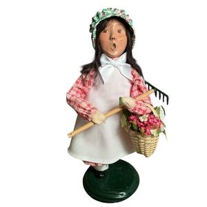 Byers Carolers - Spring Gardening Girl - White Apron